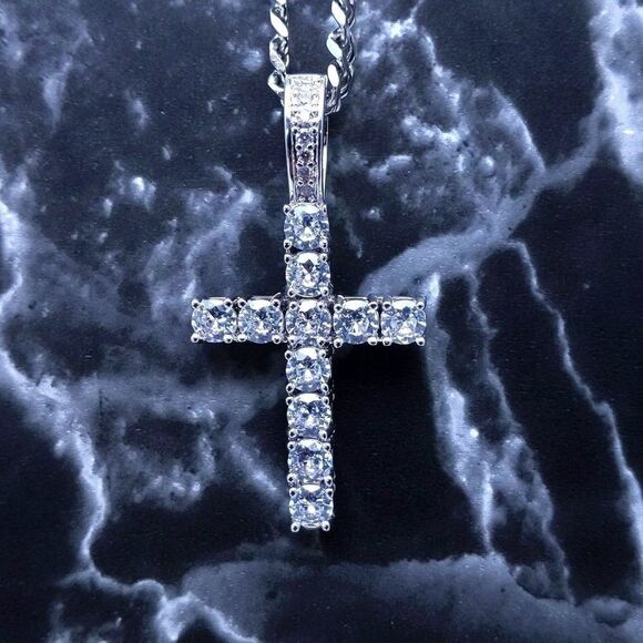 18"Cuban Chain + Silver Finish Clear CZ Cross - Picture 1 of 11